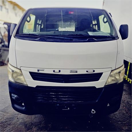 Mitsubishi Fuso Canter Van 2016
